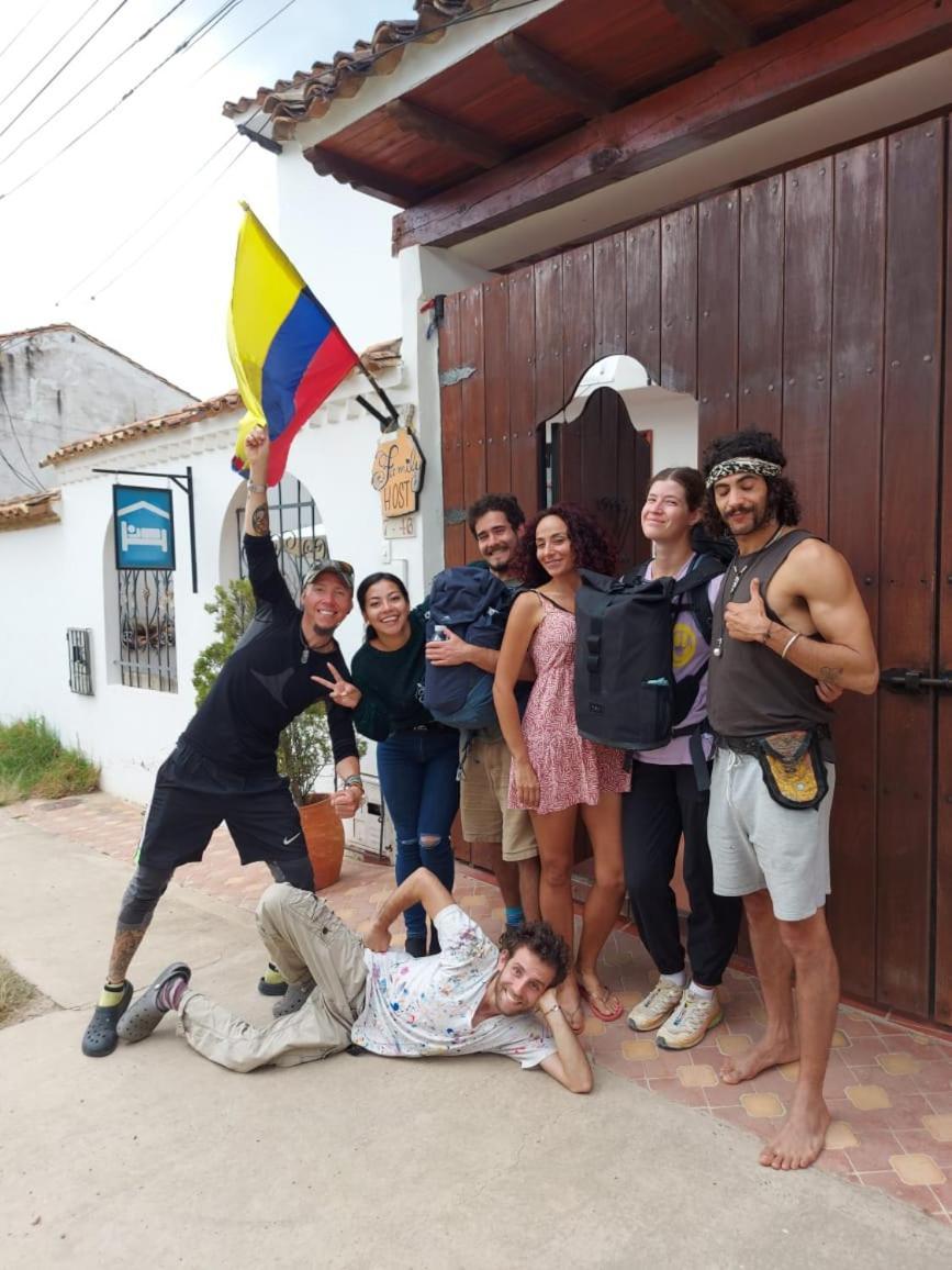 Family Host Hostel ビージャ・デ・レイバ エクステリア 写真