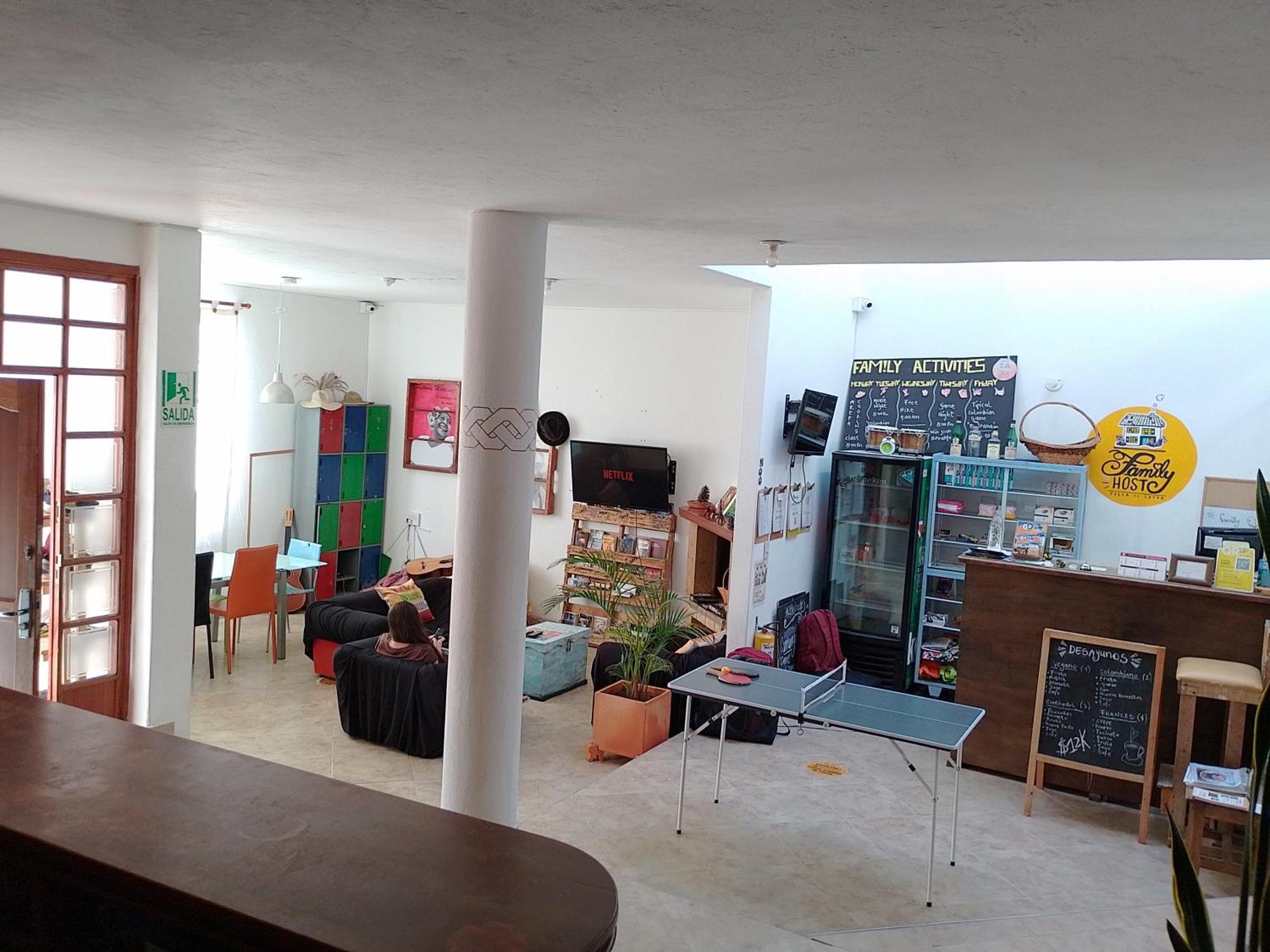 Family Host Hostel ビージャ・デ・レイバ エクステリア 写真